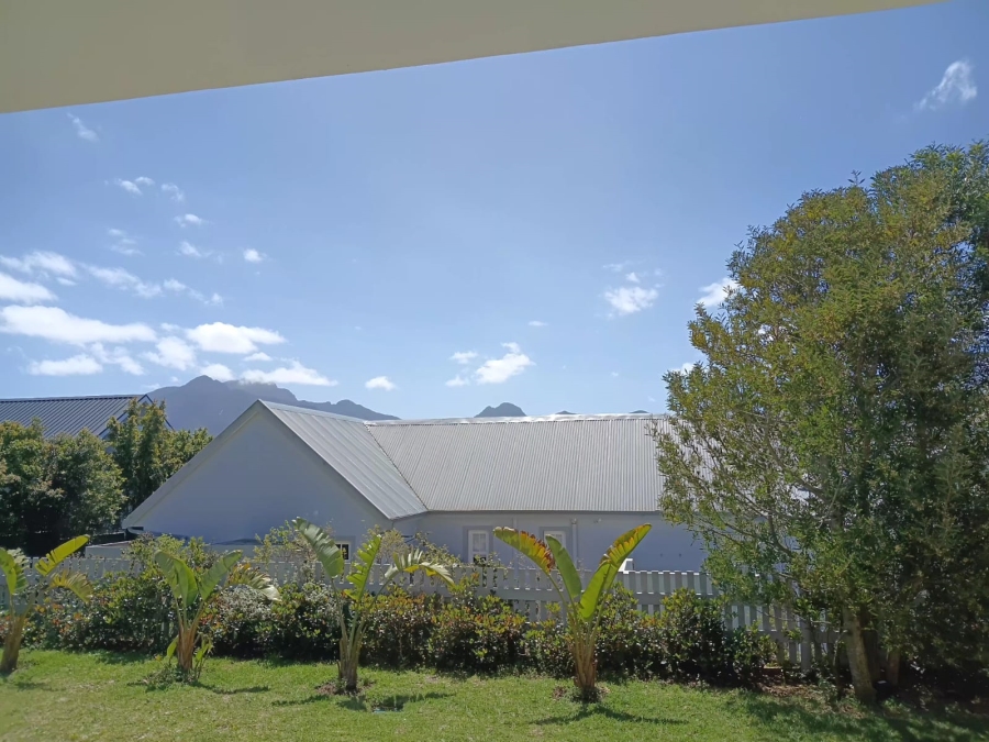 To Let 1 Bedroom Property for Rent in Kraaibosch Western Cape
